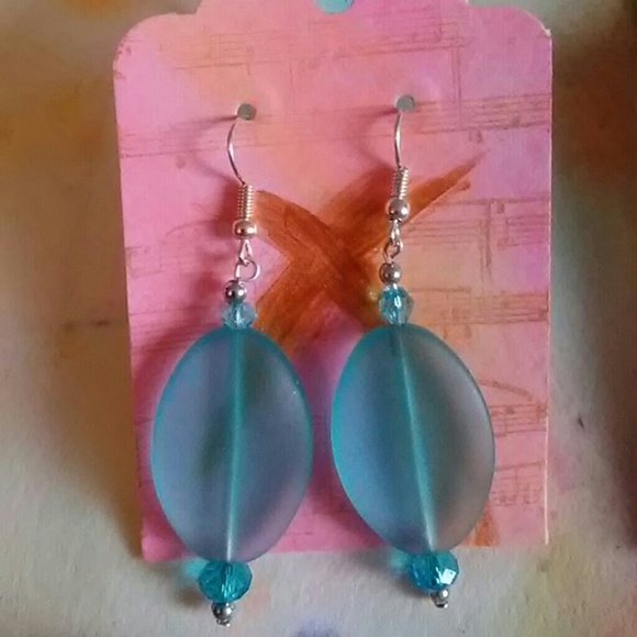 earrings - Picture 3 of 8